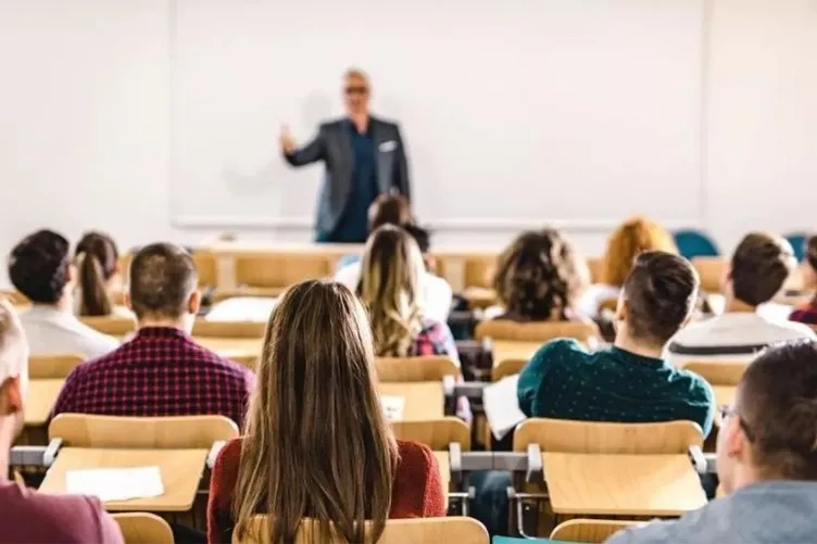 0X0 Milli Egitim Bakani Duyurdu Once 1 5 Ve 9 Siniflarda Baslayacak 2 3 4 6 7 8 10 11 12 Siniflara Da Uygulanacak 1708501602269