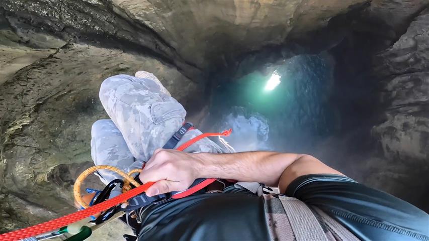 60 Metrelik Ucurumun Ortasina Kurdugu Ha 17025 (3) (Small)