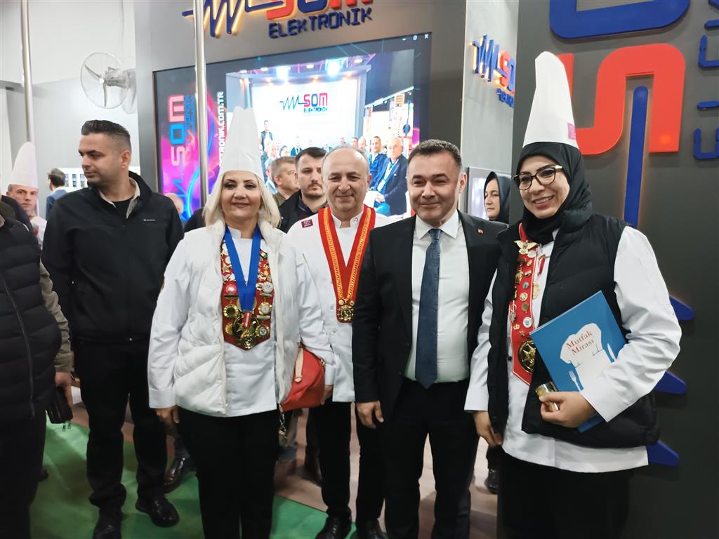 Alanyada Fuara Buyuk Ilgi Resim (Medium)