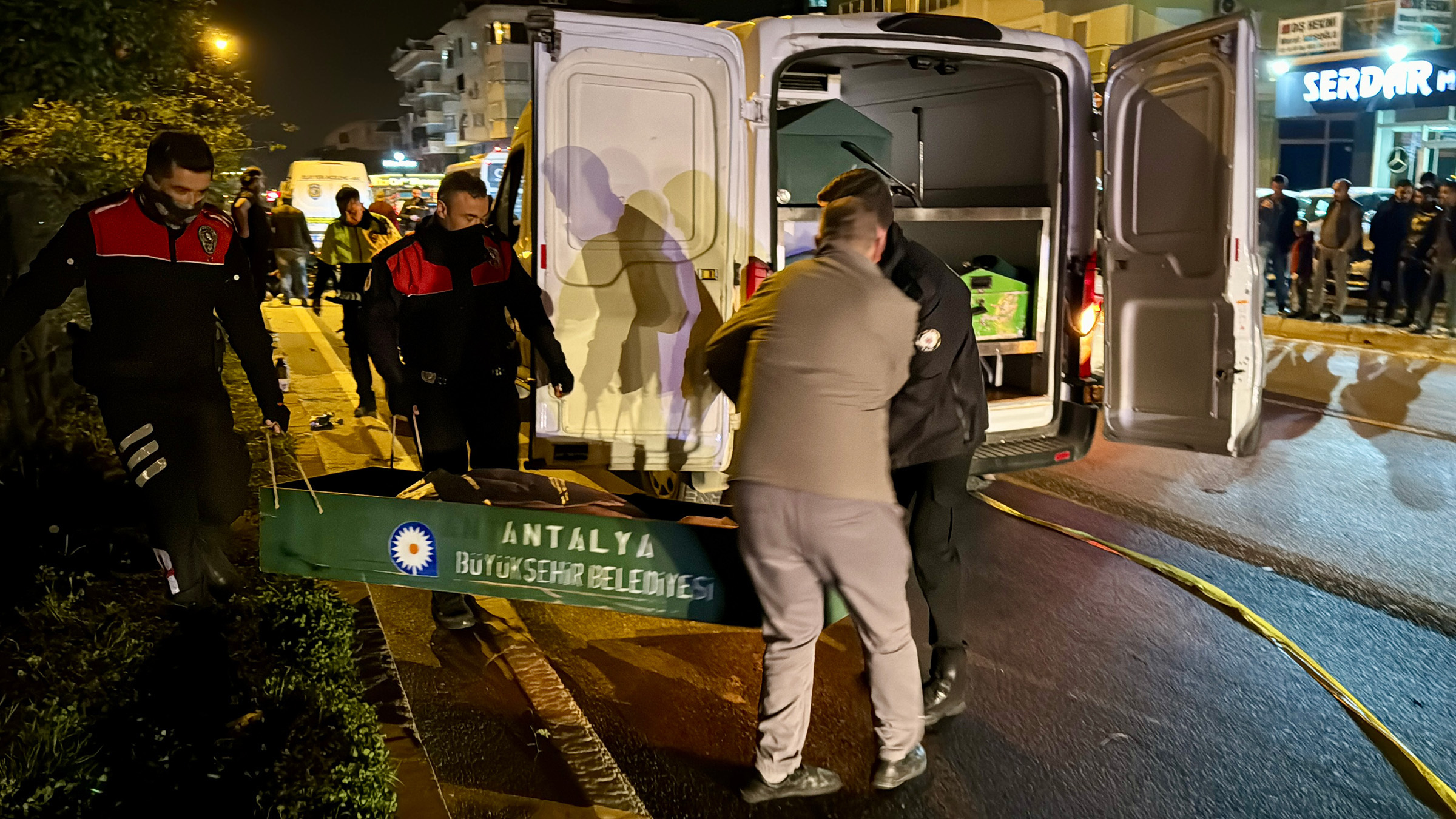 Antalya Yolun Karsisina Gecerken Motosik 17373 (1)