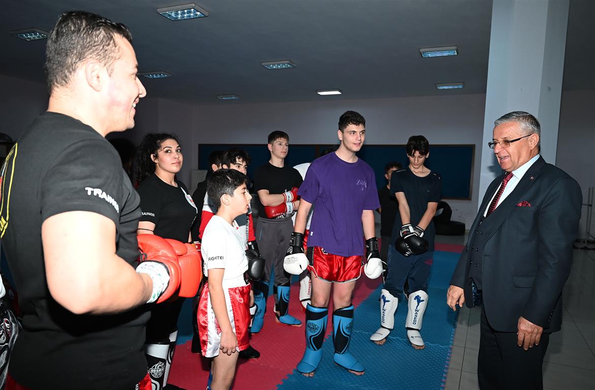 Baskan Topaloglundan Sporculara Baklava Gorsel (Medium)