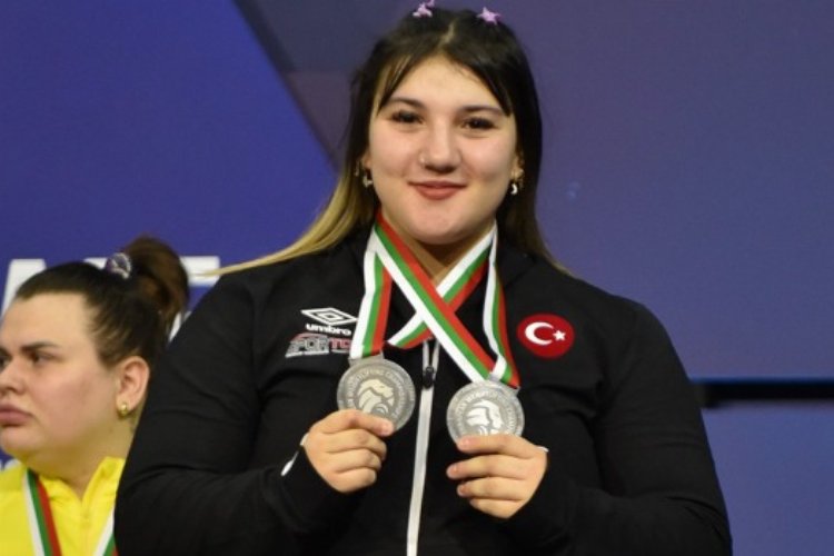 Fatmagul Cevik Duygularini Anlatti 1708444662 226 X750