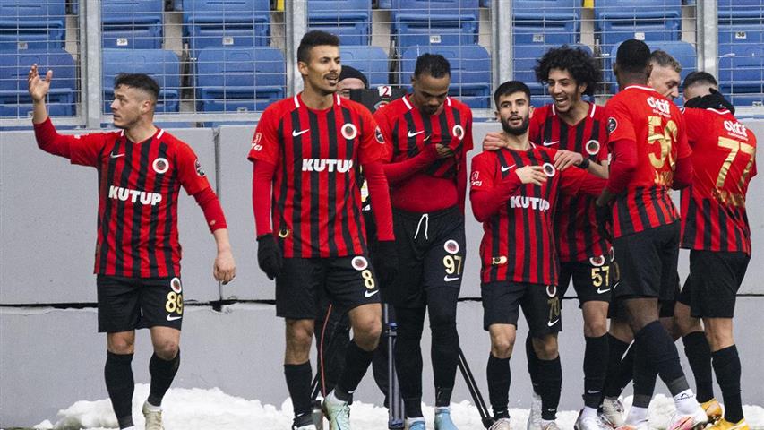 Genclerbirligi Antrenman Mac (Small)