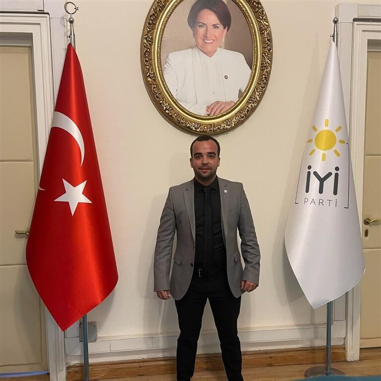 Iyi Parti Eski Baskanina Silahli Saldiri Resim (Medium)