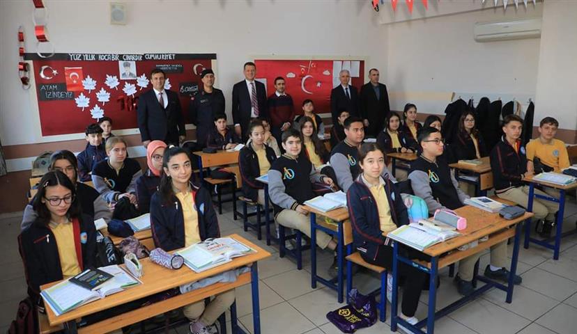 Kaymakam Urkmezerden Okullara Ziyaret 15364 (1) (Small)