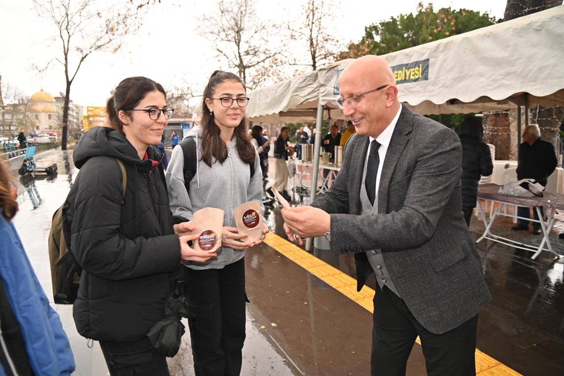 Manavgat Belediyesinden 14 Subat Resim (Medium)