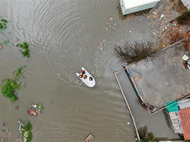 O Ilce Sular Altindan Kurtariliyor Gorsel (Small)