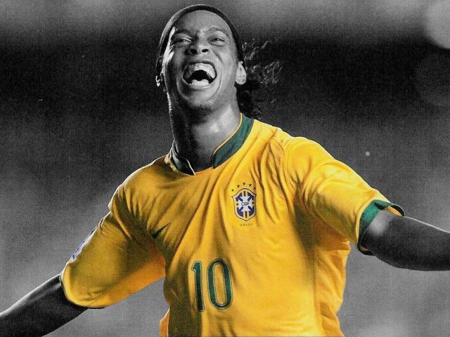 Ronaldinho 808 640X480