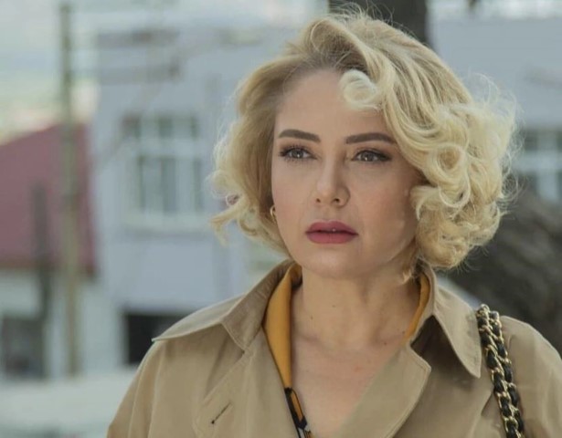 Sibel Tascioglu Kimdir (Small)