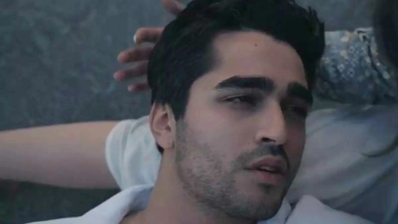 Yali Capkini Ferit Oldu Mu Sezon Fi Q P U2 Cover