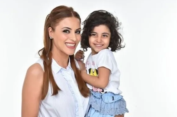 0X0 Unlu Sarkici Zara Gozlerden Uzak Buyuttugu Kizi Dilanin Dogum Gununu Sosyal Medyadan Boyle Kutladi Zaranin Kizi Dila Annesinin Kopyasi 1607778724250 Kopyası