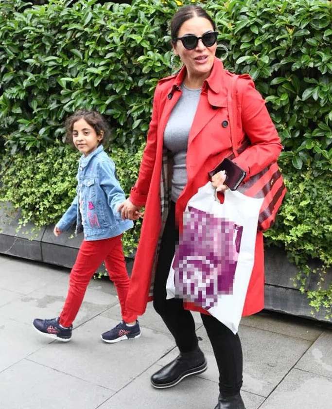 0X0 Unlu Sarkici Zara Gozlerden Uzak Buyuttugu Kizi Dilanin Dogum Gununu Sosyal Medyadan Boyle Kutladi Zaranin Kizi Dila Annesinin Kopyasi 1607778726383 Kopyası