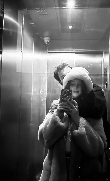 0X0 Yali Capkininin Pelini Buce Buse Kahraman Asansorde Aska Geldi Sevgilisi Bakin Kim Mert Ramazan Demir Ve Afra 1705232760933 Kopyası