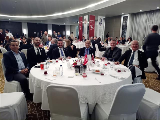 12C9Cf8A 6Cc4 4331 880E B9F4F077764A (Small)