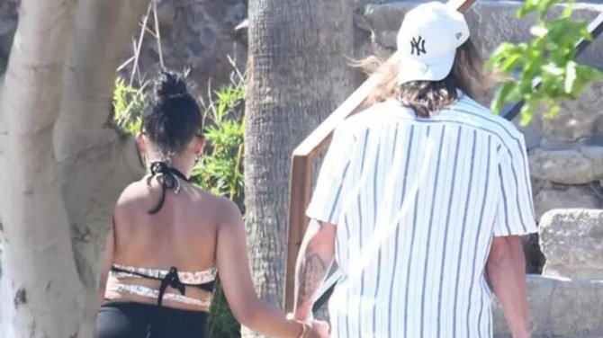 64969E4780A03302F851003D