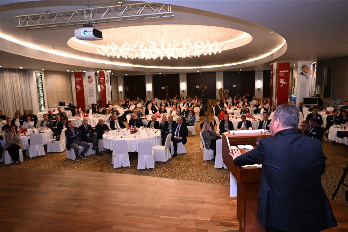 Ansiadin Konugu Baskan Bocek 32394 (4) (Medium)