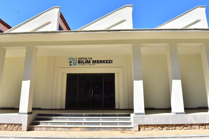 Antalya Bilim Merkezinde Yarisma Sergisi 4