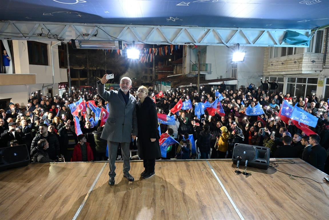 Aw172215 02 (Medium)