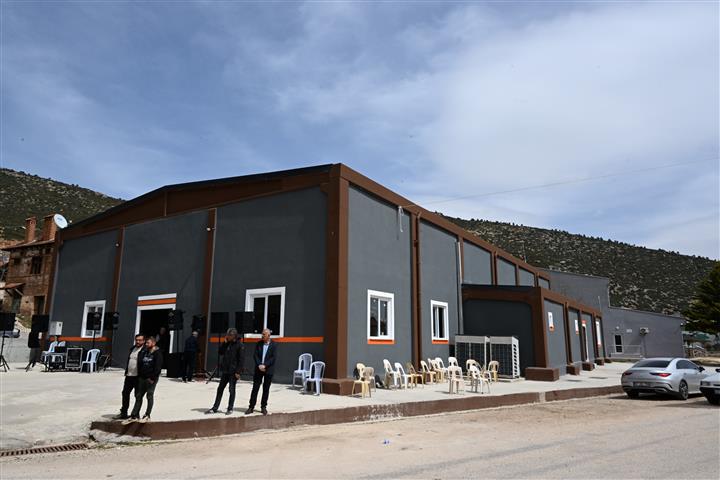 Başkan Böcek Elmali (16) (Small)