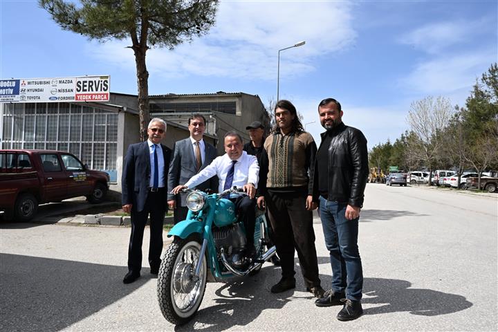 Başkan Böcek Elmali (6) (Small)