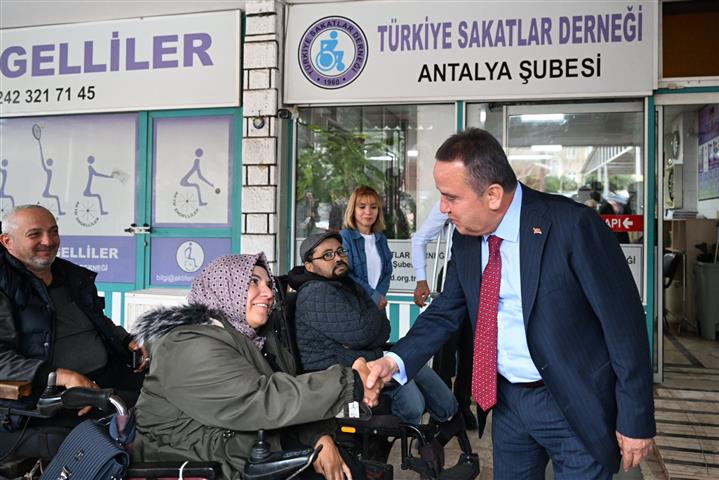 Başkan Böcek ‘Engelsiz Antalya Için Yeni Projeler Hazır’ (7) (Small)