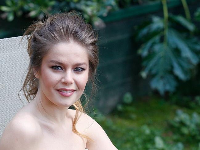 Burcu Biricik 4 3 1549961356