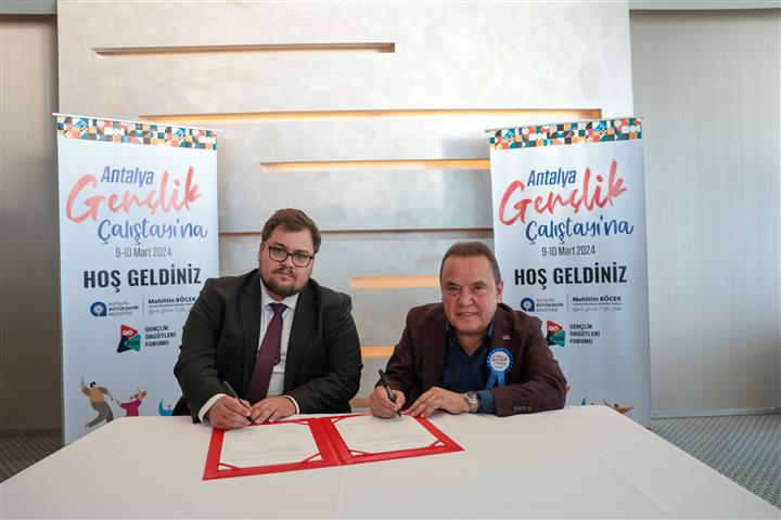 Büyükşehir Gençlik Çalıştayı Düzenledi (31) (Small)