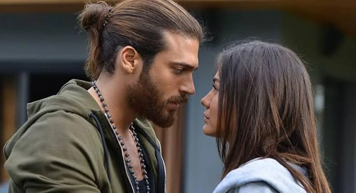 Can Yaman Dan Cok Konusulacak Aciklama Bunlar Gercekten Sevisiyor Mu Sevismiyor Mu 1575202009