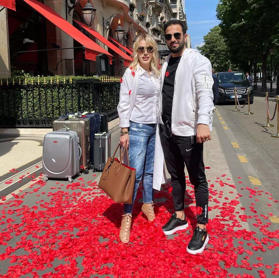 E Bm7 Q 1666765743 4055.Jpg