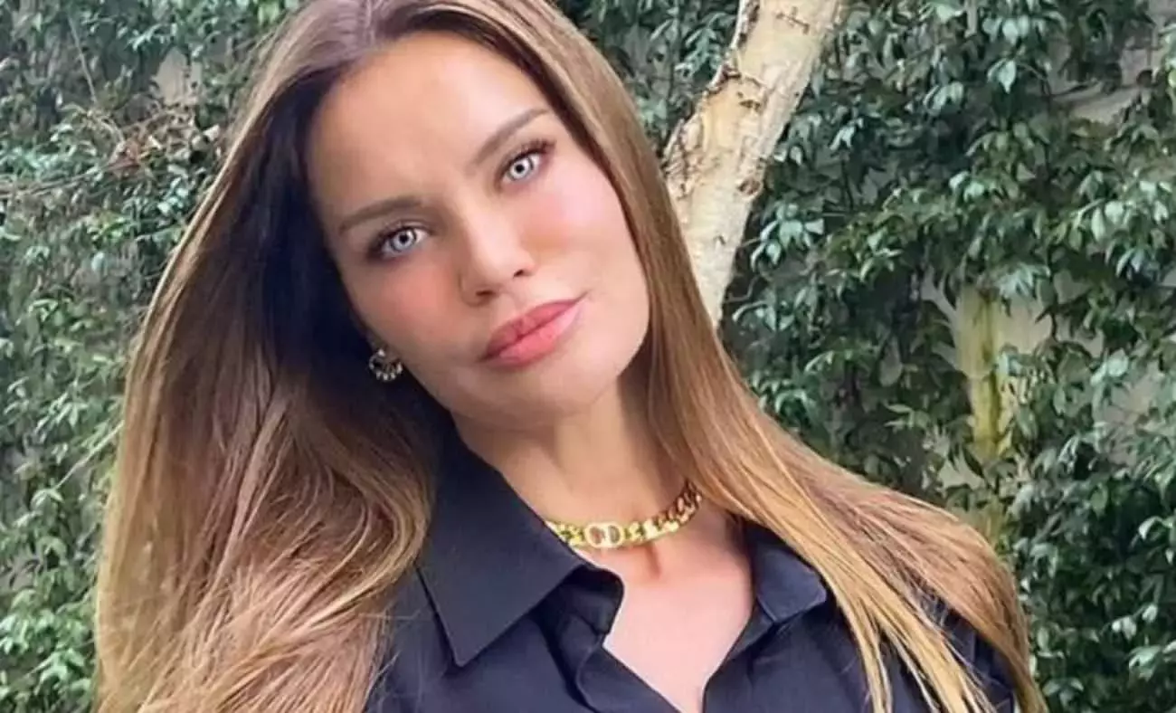 Ebru Salli 18 Yasindaki Oglunu Paylasti O Kare Yorum Yagmuruna Tutuldu 1670752279 7057