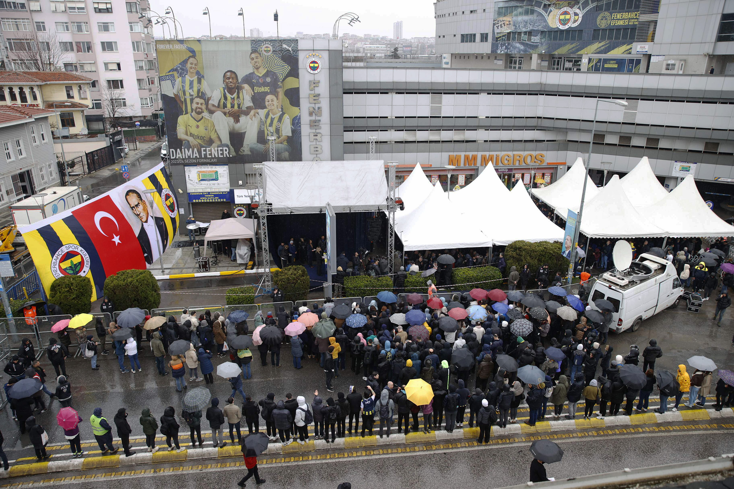 Efae6281 Ca22 416B B57C 7Edf450F3125