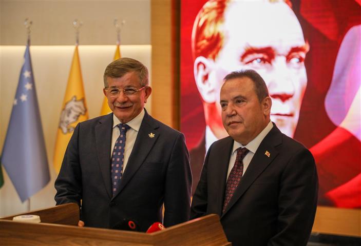 Gelecek Partisi Lideri Davutoglundan Ch 21629 (1) (Small)