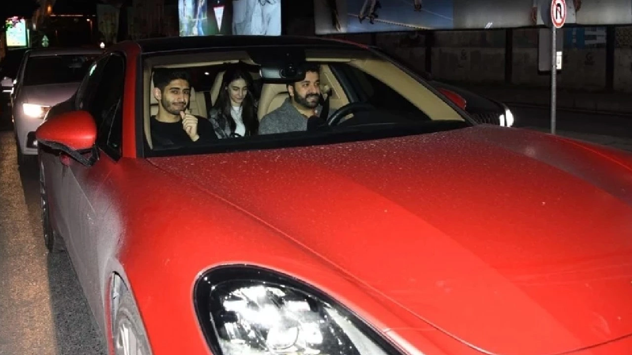 Hasan Can Kaya Ekibini Luks Araciyla Duraga Birakti 1Uhv