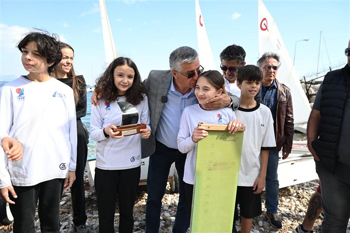 Necati Topaloglu Plaket