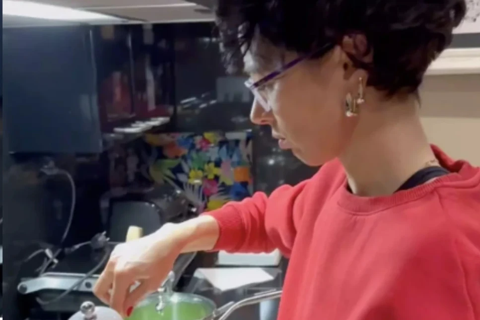 Necla Karahalil Ile Cem Yilmaz Sevgili Mi Resim.jpeg