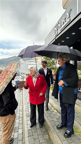 Nesrin Ünal2 (Small)