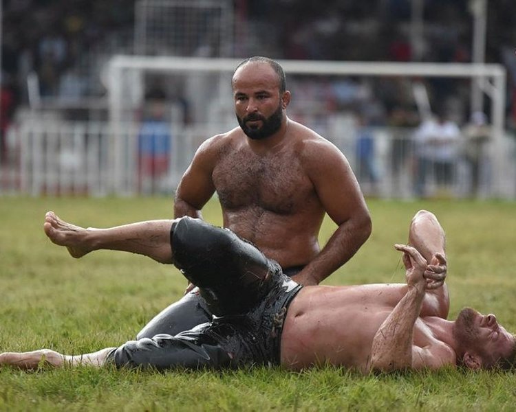 Orhan Okulu Kim