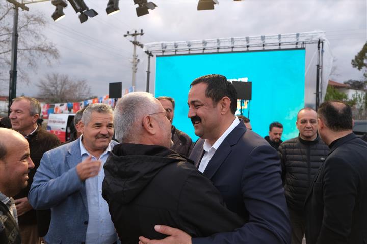 Riza Sümer Mahalle İftarinda (3) (Small)