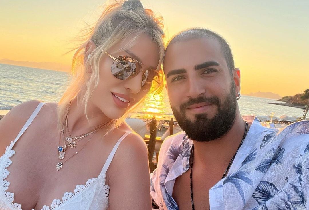 Seda Sayan Ve Caglar Okten Cifti