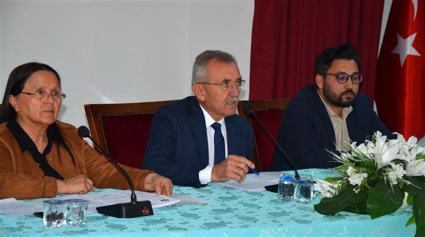 Serik Belediyesinde Meclis Toplantisi 21221 (Small)