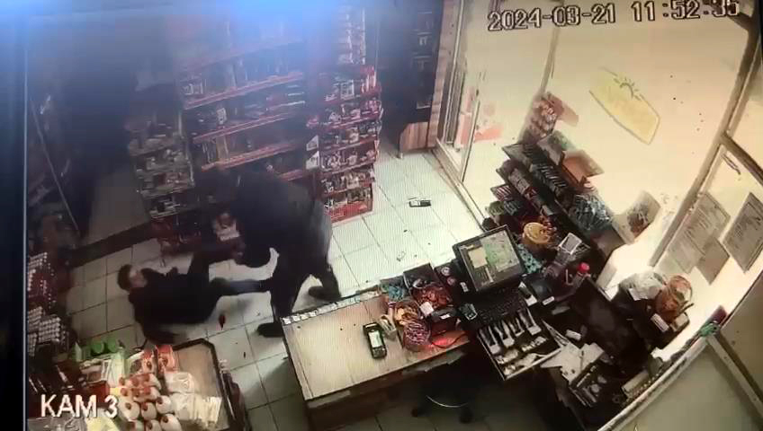 Siyasi Parti Brosuru Kavgasinda 2 Kuzen 29357 (2)