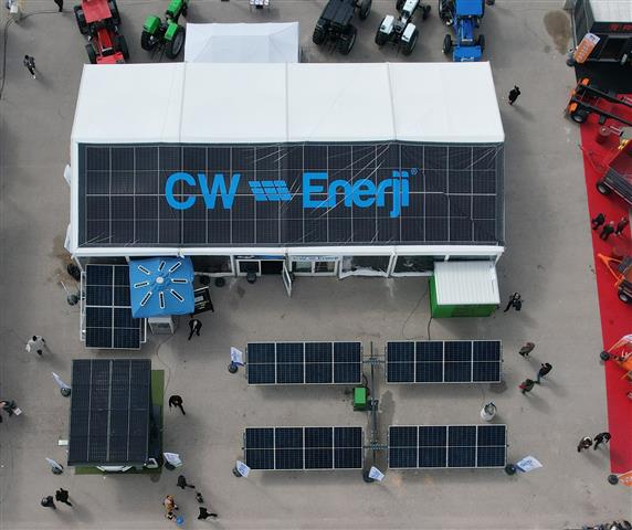 Tarim Fuarinda Gunes Enerjisi Sistemleri 24929 (1) (Small)