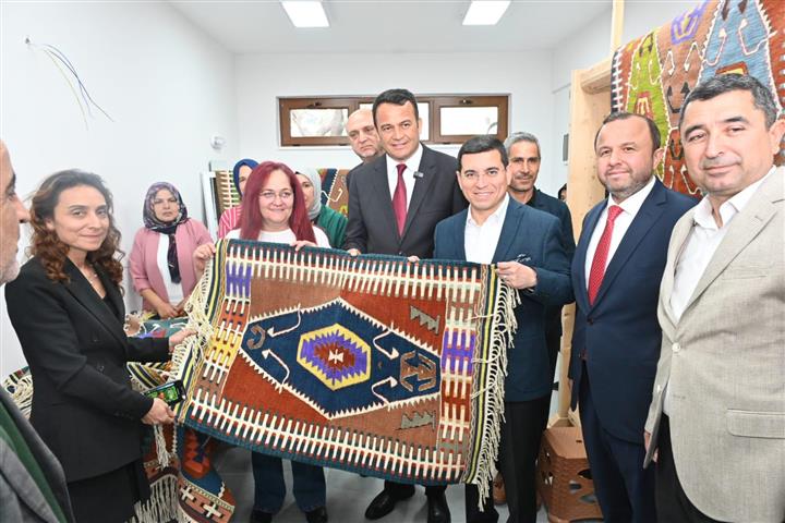 Tutuncu, Kasta 12 (Small)