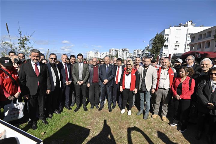 Ümit Uysal (2) (Small)