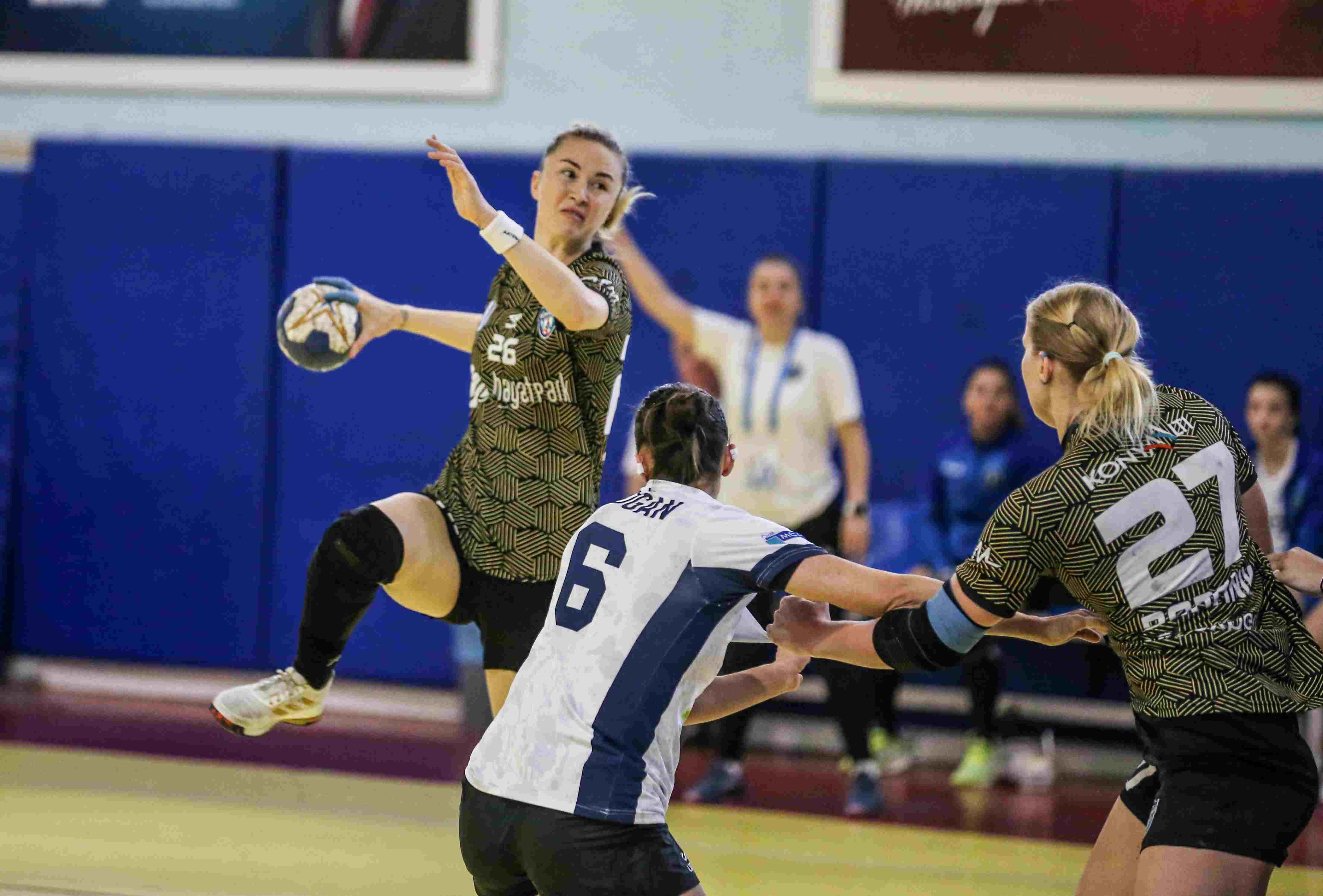 Zirvede Çok Rahat (1)