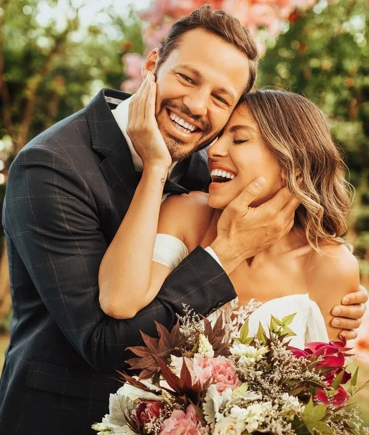 0X0 2 Cocuk Annesi Tugba Buyukustunun Kizlari Ilgi Odagi Oldu Ikizlerinin Son Hali Sasirtti Biri Annesine Cok Benz 1712049952459