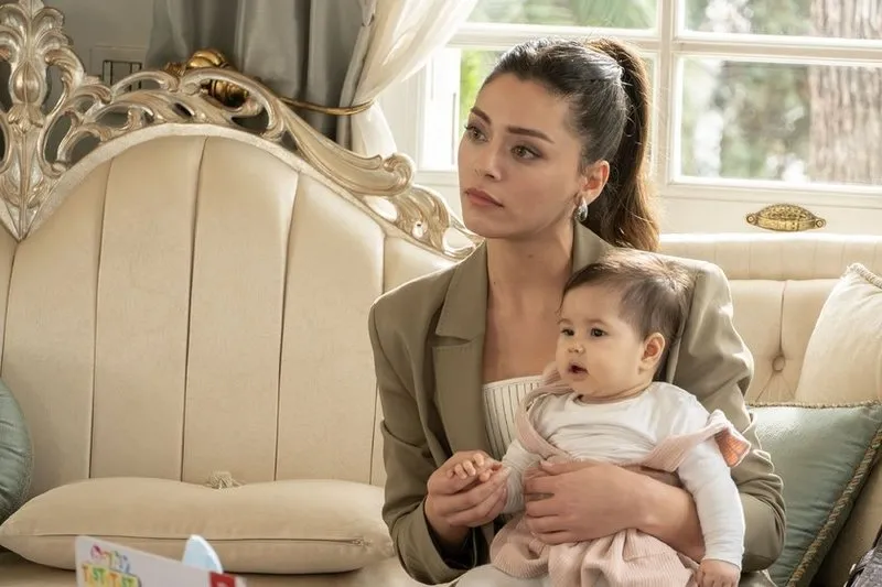 0X0 Kizilcik Serbeti Cimenin Yerine O Isim Gecti 1 Degil 3 Basrol Diziden Ayrildi Yeni Oyuncu 1712634714038