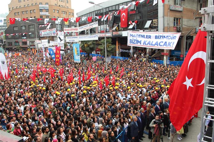 1 Mayis Kutlaması Tatil (Small)