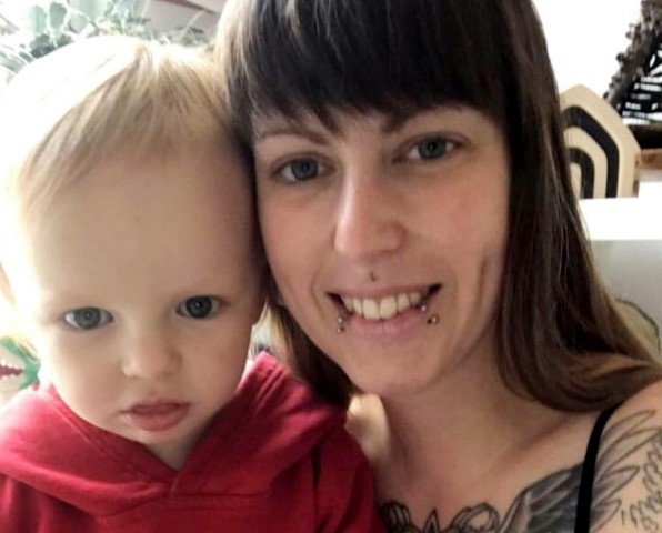 3 Yildir Oglunu Arayan Alman Annenin Imd 37830 (2)