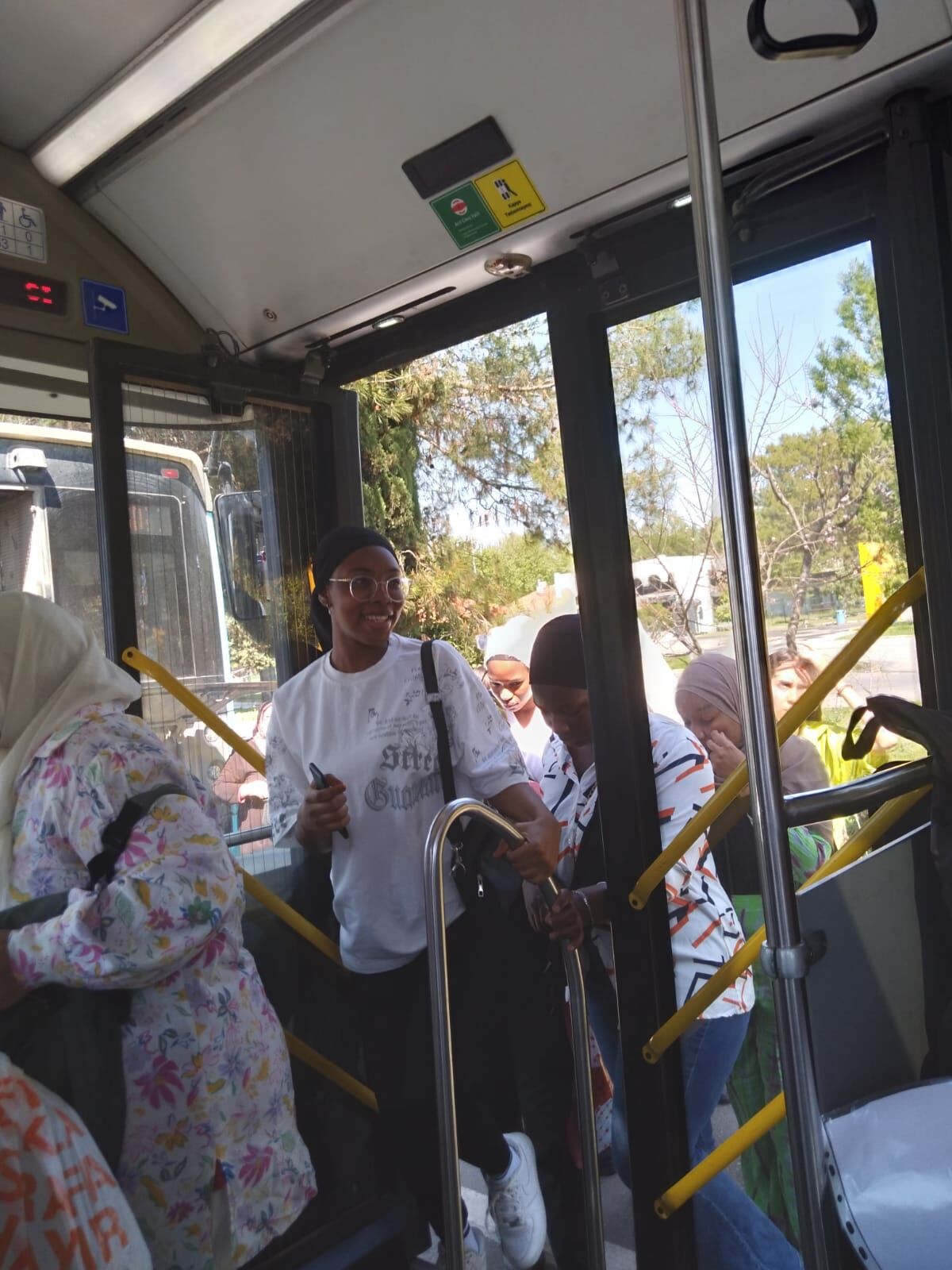 348B7Aaf E1B6 48A5 9872 B444B34F86E1